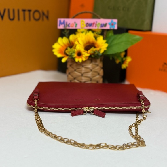 Auth CÈLINE Preowned Burgundy Leather Shoulder Bag with Gold Chain - Picture 13 of 17